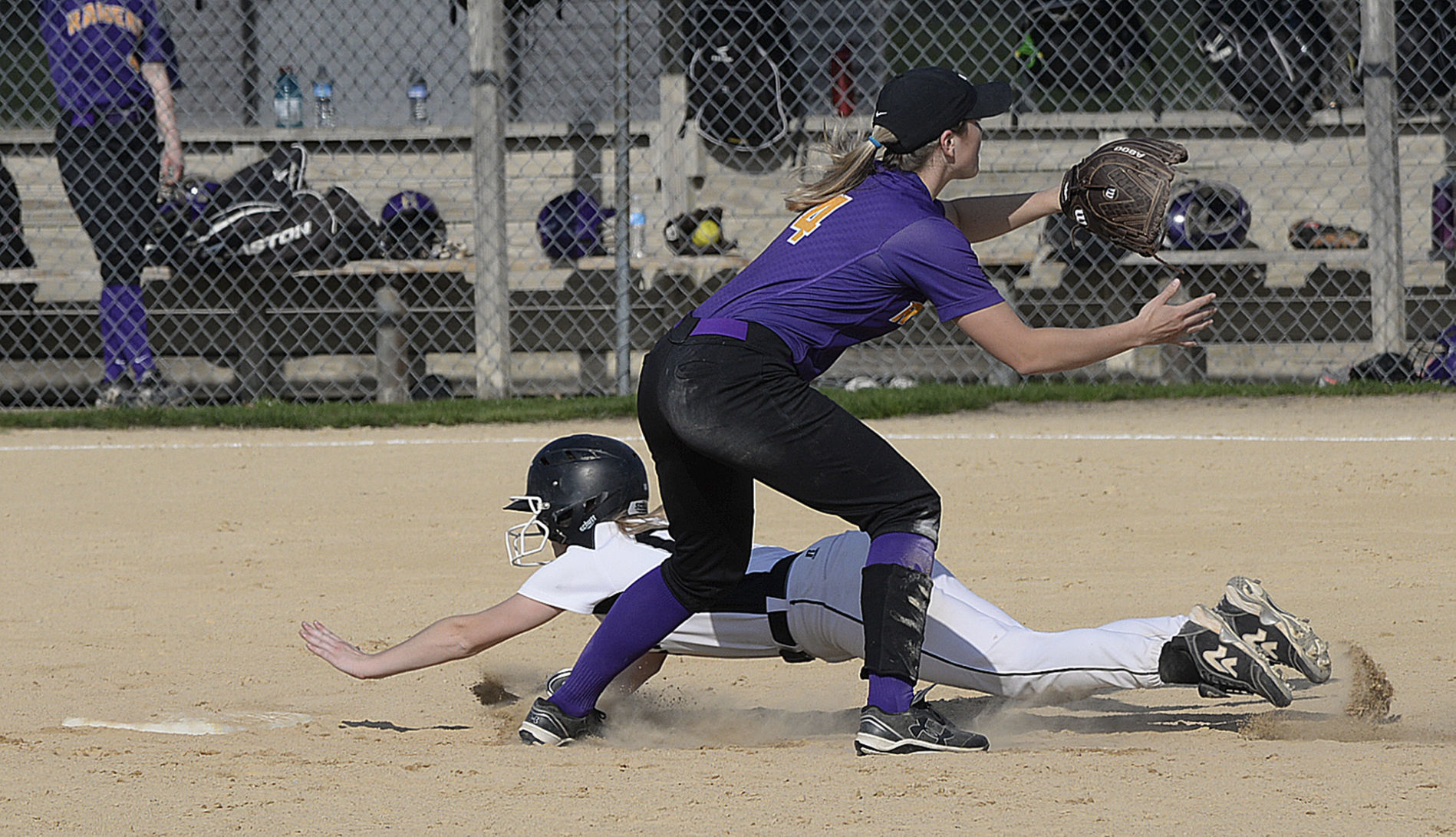 Dive to second